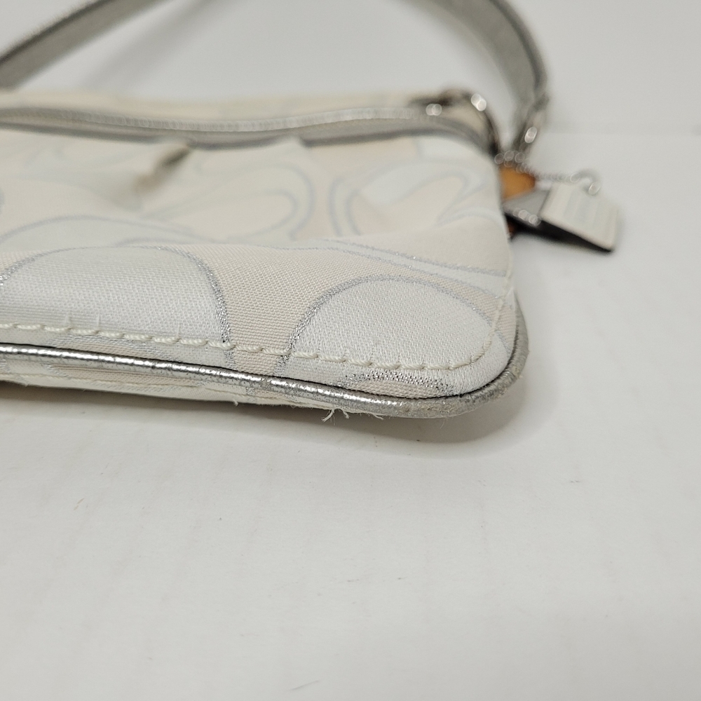 Coach Poppy Metallic Signature C's Sateen Jacquard Shoulder Tote A1293-19131 - Picture 7 of 11
